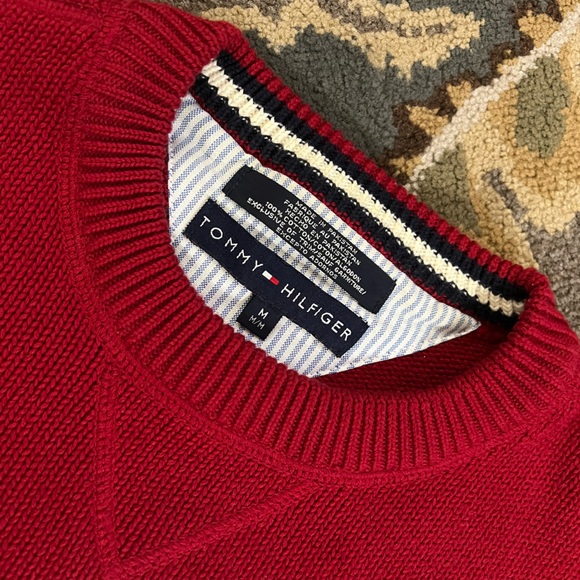 Tommy Hilfigire Crewneck (Red) - Picture 3 of 6